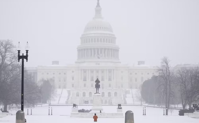 Tempestade de inverno histórica deixa 13 mortos nos EUA