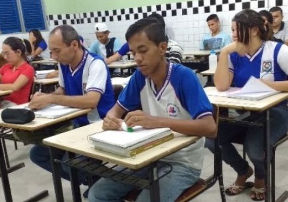 Pré-matrícula para Educação de Jovens e Adultos é prorrogada