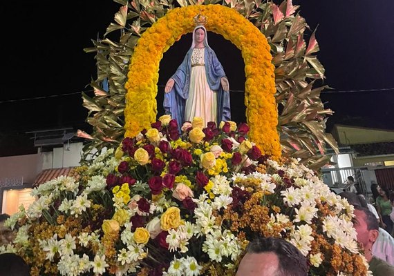 Paulo Jacinto se despede hoje da Festa da Padroeira com procissão, missa e show
