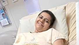 Mulher de Arapiraca pede ajuda após diagnóstico de câncer raro e agressivo