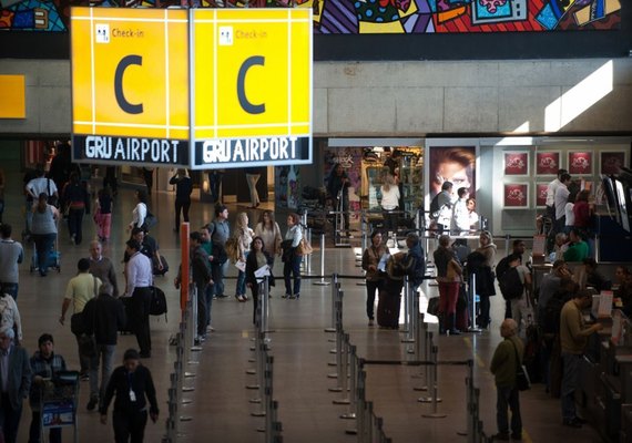 Companhias têm dificuldades para regularizar voos em Guarulhos