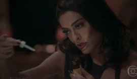 Carolina dopa Eliza e tira fotos comprometedoras em 'Totalmente Demais'