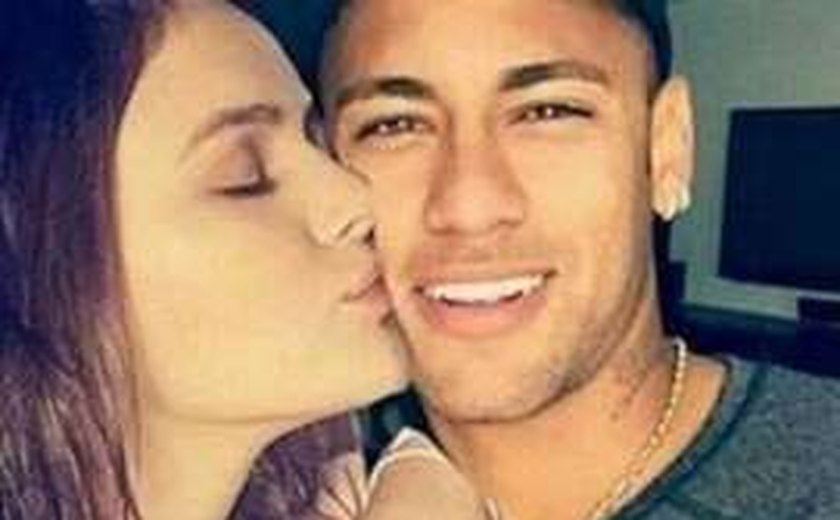 Marquezine barra periguetes em festa de Neymar e o proíbe de pisar na casa de Sheik