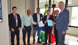 Em reunião com TCU, reitoria e entidades de classe pedem suspensão da absorção da rubrica da URP na Ufal