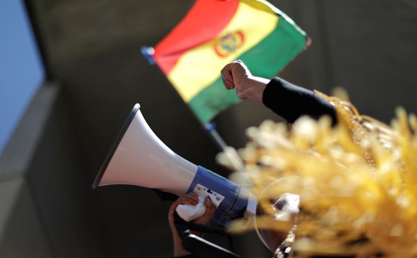 Bolívia pode revogar decreto que exime militares de responsabilidade