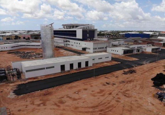 Governador, deputados e bancada vistoriam obras do Hospital Metropolitano nesta sexta