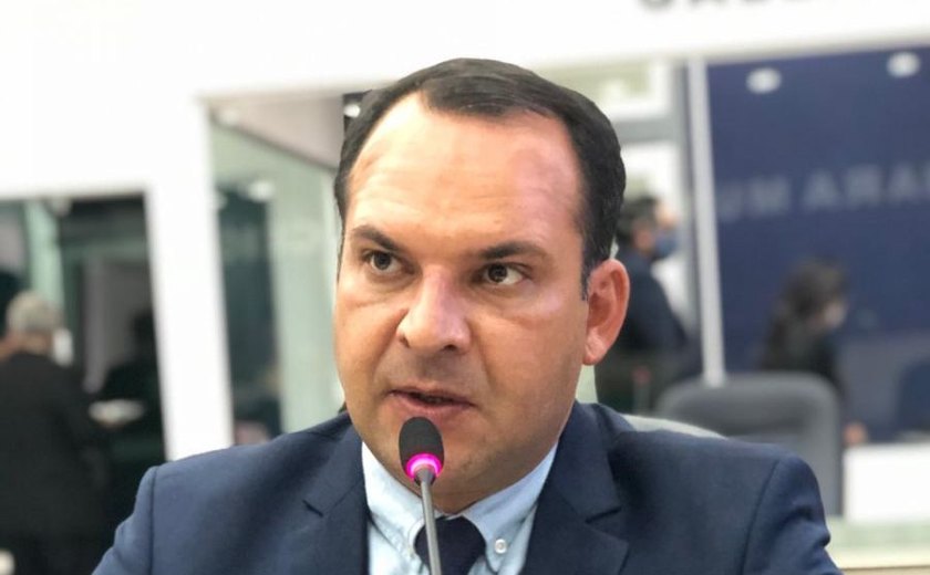 Vereador propõe criação de CEI para apurar não pagamento do 13º dos servidores