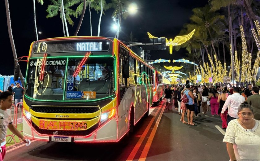 Iluminados, ônibus de Maceió animam ‘Natal de Todos Nós’ com direito a tour gratuito