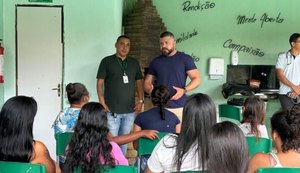 Vereador eleito visita clínica de recuperação de mulheres