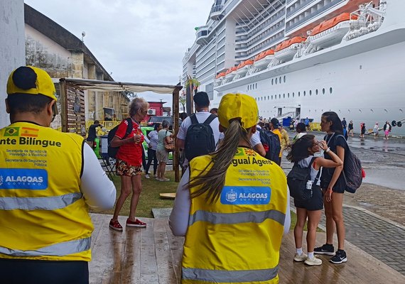 Seprev lança guarnição bilíngue do Ronda no Bairro para reforçar segurança aos turistas em Maceió
