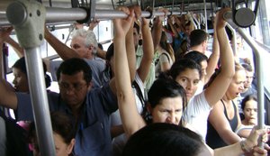 Estudantes não vão aceitar reajuste da passagem de ônibus calados