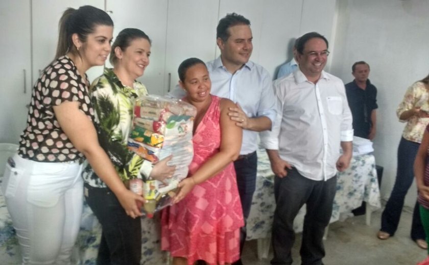 Governo inicia entrega de 200 mil cestas básicas aos municípios alagoanos