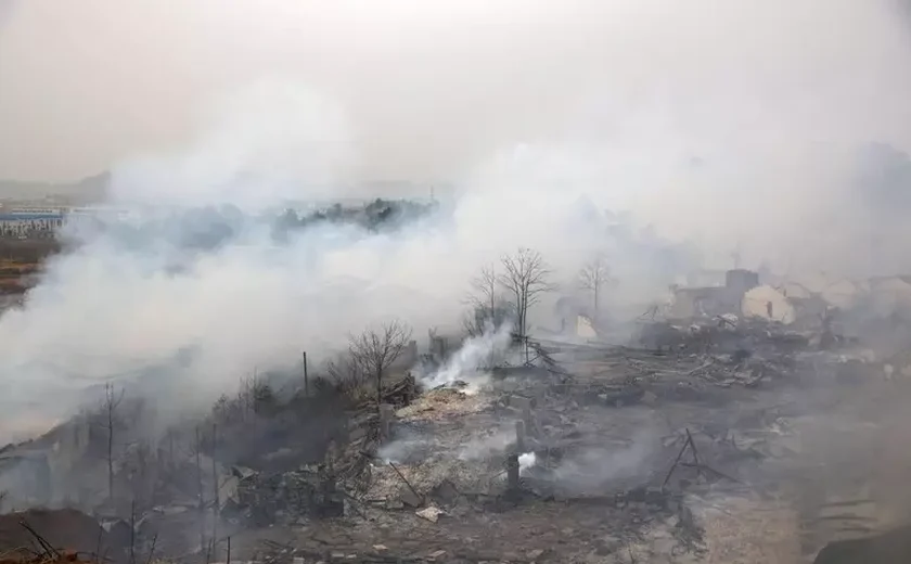 Explosão em fábrica de fogos mata ao menos 25 na China