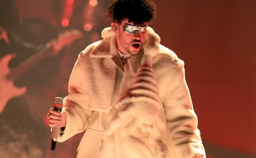 Bad Bunny ultrapassa cantora Taylor Swift como artista mais ouvido do Spotify
