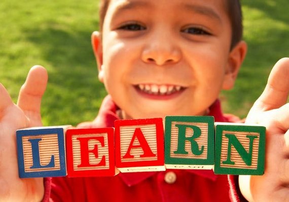 Educação bilíngue de verdade ensina mais que inglês aos alunos