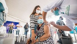 Confira horários e pontos de vacinação em funcionamento neste feriado
