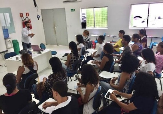 Sine realiza oficinas de orientação profissional para mercado de trabalho