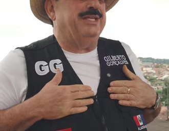 Com 'abraço tamanho GG' e tom de desabafo, Gilberto Gonçalves emociona redes no aniversário de Rio Largo'