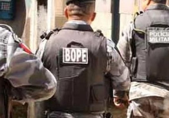 Duas residências são alvo de assaltantes em Maceió