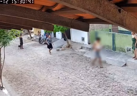 Bebê morto no Ceará foi encontrado dentro de balde com água; principal suspeita é prima da criança