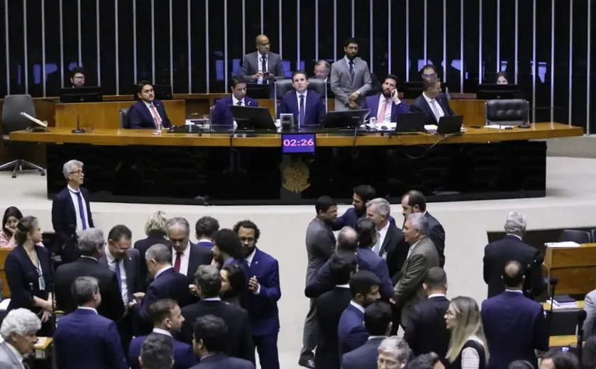 Câmara aprova texto-base do projeto de lei antifacção