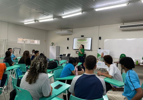 Estudantes de escolas públicas de Maceió participam de Oficina de Educação Financeira e Cooperativista