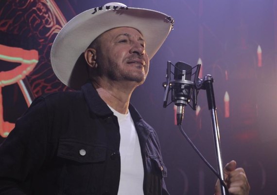 Cantor Geraldo Cardoso já está com sua estrutura montada para mais uma temporada junina