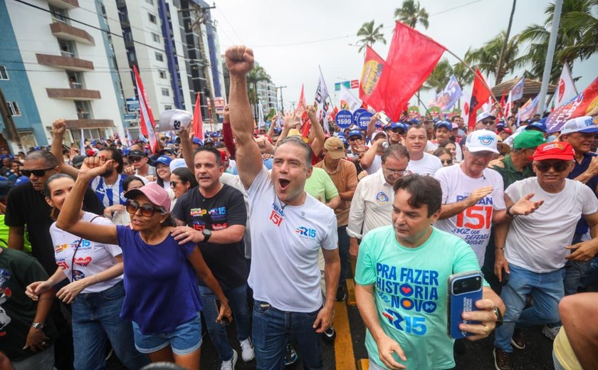 Caminhada histórica marca reta final da campanha de Renan Filho em Maceió