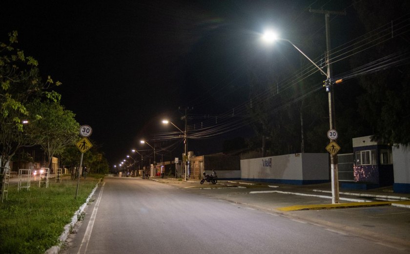 Prefeitura realiza manutenção na iluminação do Conjunto Aprígio Vilela