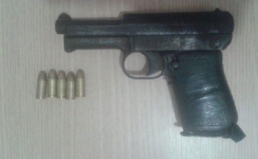 Jovem é preso portando pistola em Maceió