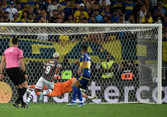 Na prorrogação, Fluminense derrota o Boca e vence Libertadores pela 1ª vez