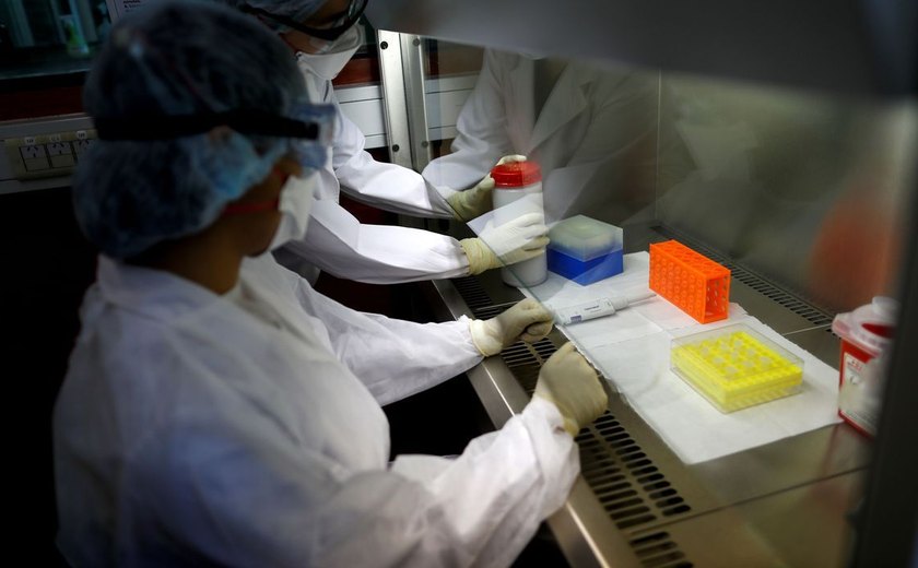 Brasil registra neste domingo 4.256 casos confirmados de coronavírus e 136 mortes