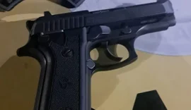 Em Pão de Açúcar, homem é preso com pistola dentro de veículo após denúncias de populares