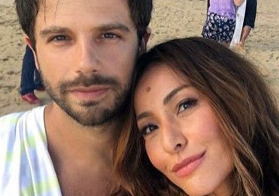 Sato revela estar morando junto com Duda Nagle e desejo de adotar uma criança