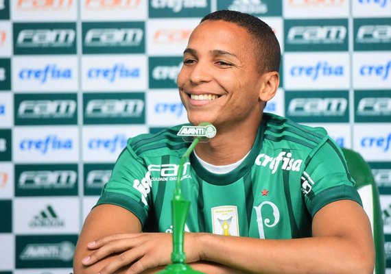 Apresentado, Deyverson rejeita comparação com Diego Souza e fala em Seleção