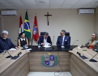 MP/AL firma cooperação com TRT e amplia parceria institucional do projeto Pró-Manguezais