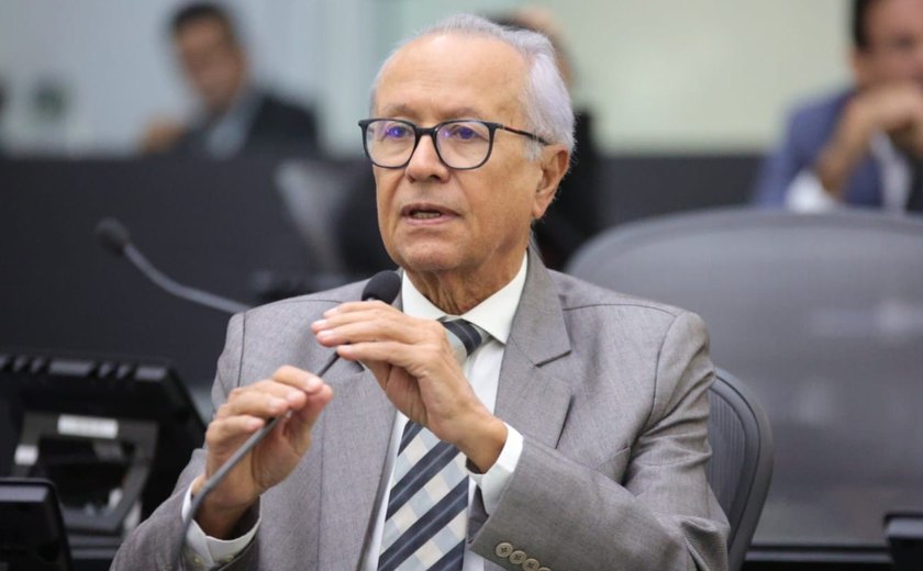 Deputado parabeniza relatório de Renan Calheiros ao projeto de isenção do IR