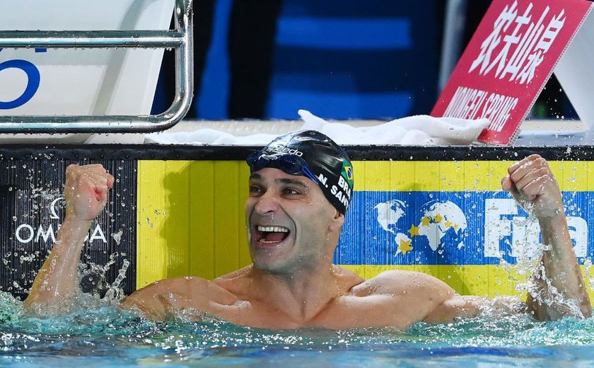 Aos 42 anos, Nicholas Santos é tetracampeão mundial nos 50m borboleta