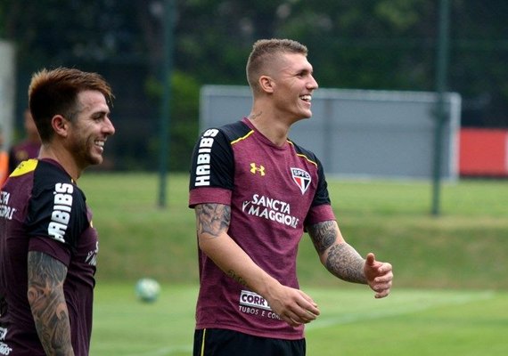 Torino disputa com Juventus compra do zagueiro Lyanco do São Paulo