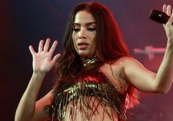 Acusada de ignorar fãs com deficiência, Anitta motiva nota de repúdio