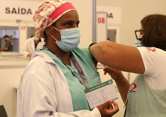 Alagoas registra 35 novos casos de Covid-19 e uma morte nesta quinta-feira (19)