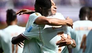 Com show de Dembélé, França goleia a Noruega e avança como líder do grupo