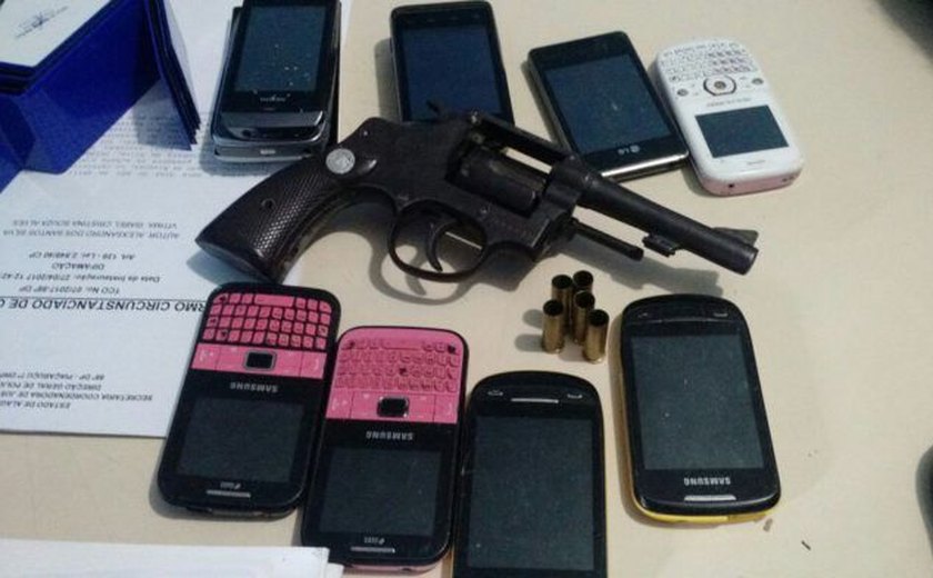 Polícia Civil prende dupla por assalto a loja de celular em São Sebastião