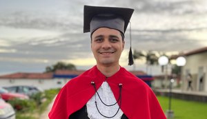 Egresso da Uneal é empossado procurador do município de Lagoa da Canoa