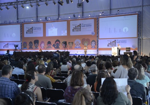 Congresso de saúde coletiva defende política de redução de agrotóxicos