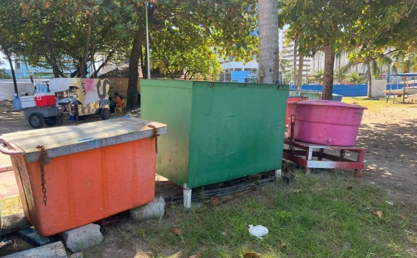 Operação de ordenamento vai retirar embarcações e objetos abandonados na Orla da Pajuçara