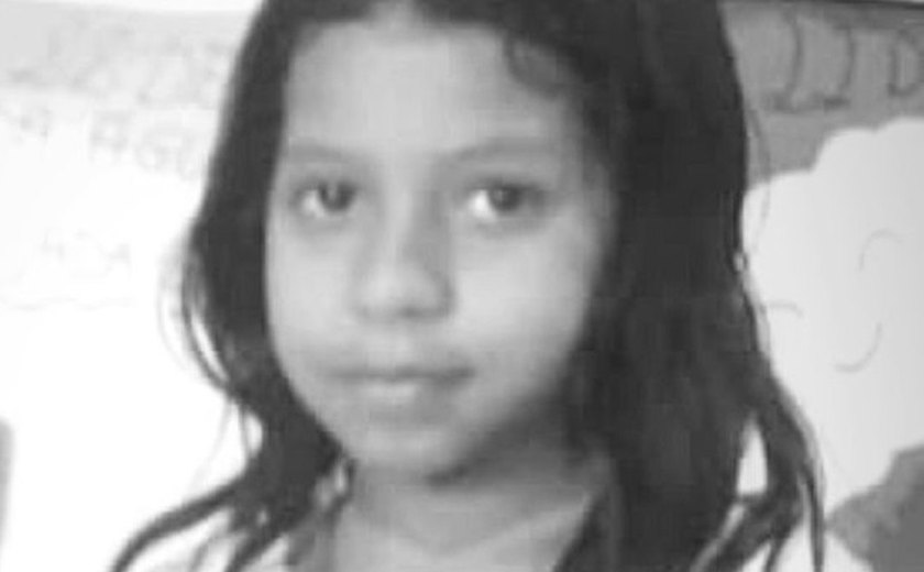 Menina de 10 anos morre eletrocutada em pé de bananeira