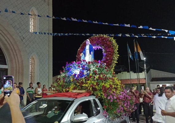 Festa de Nossa Senhora das Graças em Paulo Jacinto é encerrada com procissão