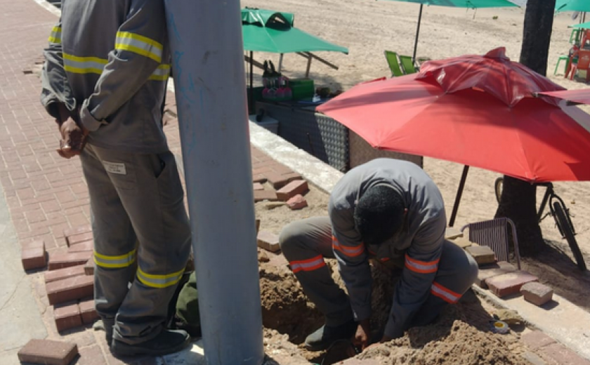 Vândalos furtam 800 metros de cabos na orla marítima de Maceió