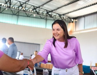 Deputada Fátima Canuto apresenta iniciativa voltada à saúde integral de meninas em Alagoas